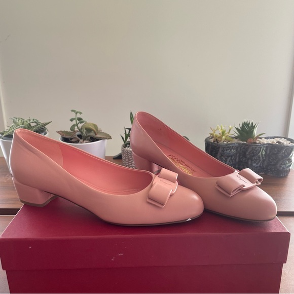 Salvatore Ferragamo Shoes - Authentic Ferragamo Bow Pump Shoe 💖